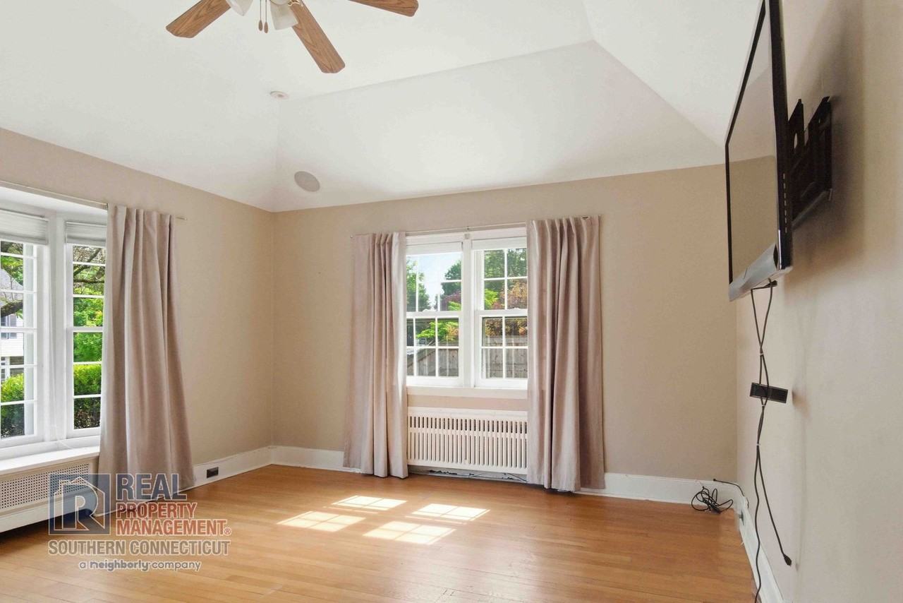 24 Highbrook Rd - Photo 3 of 23