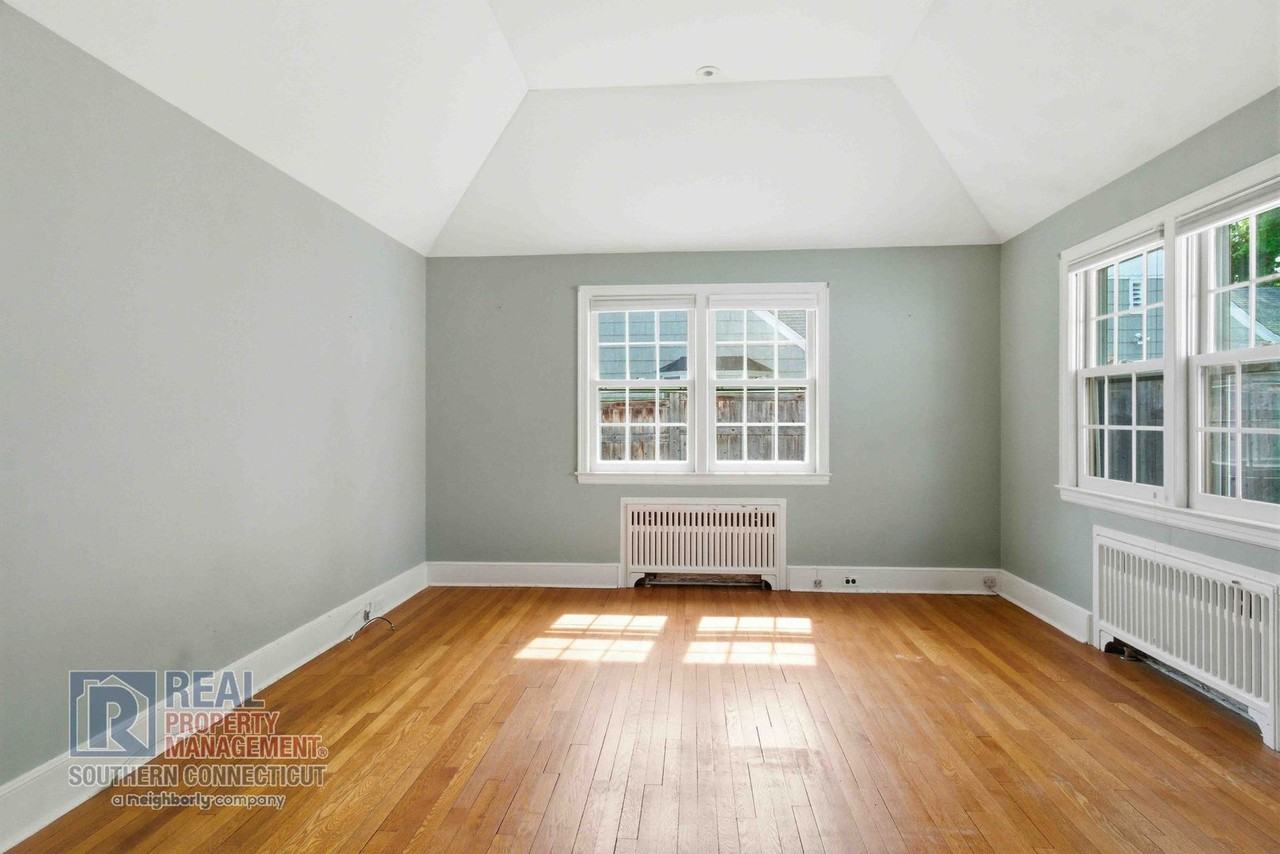 24 Highbrook Rd - Photo 7 of 23