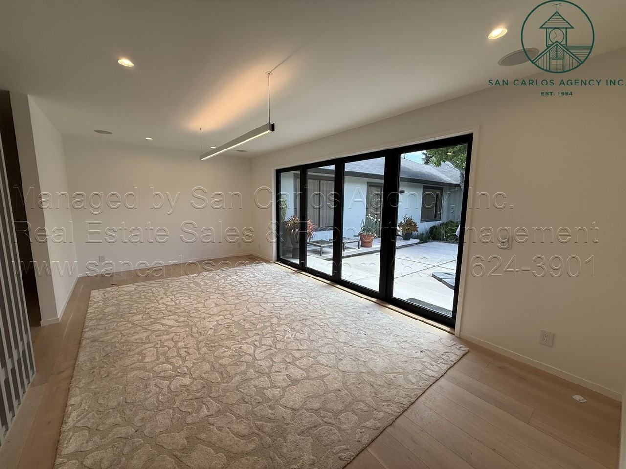 8072 Lake Pl - Photo 4 of 27