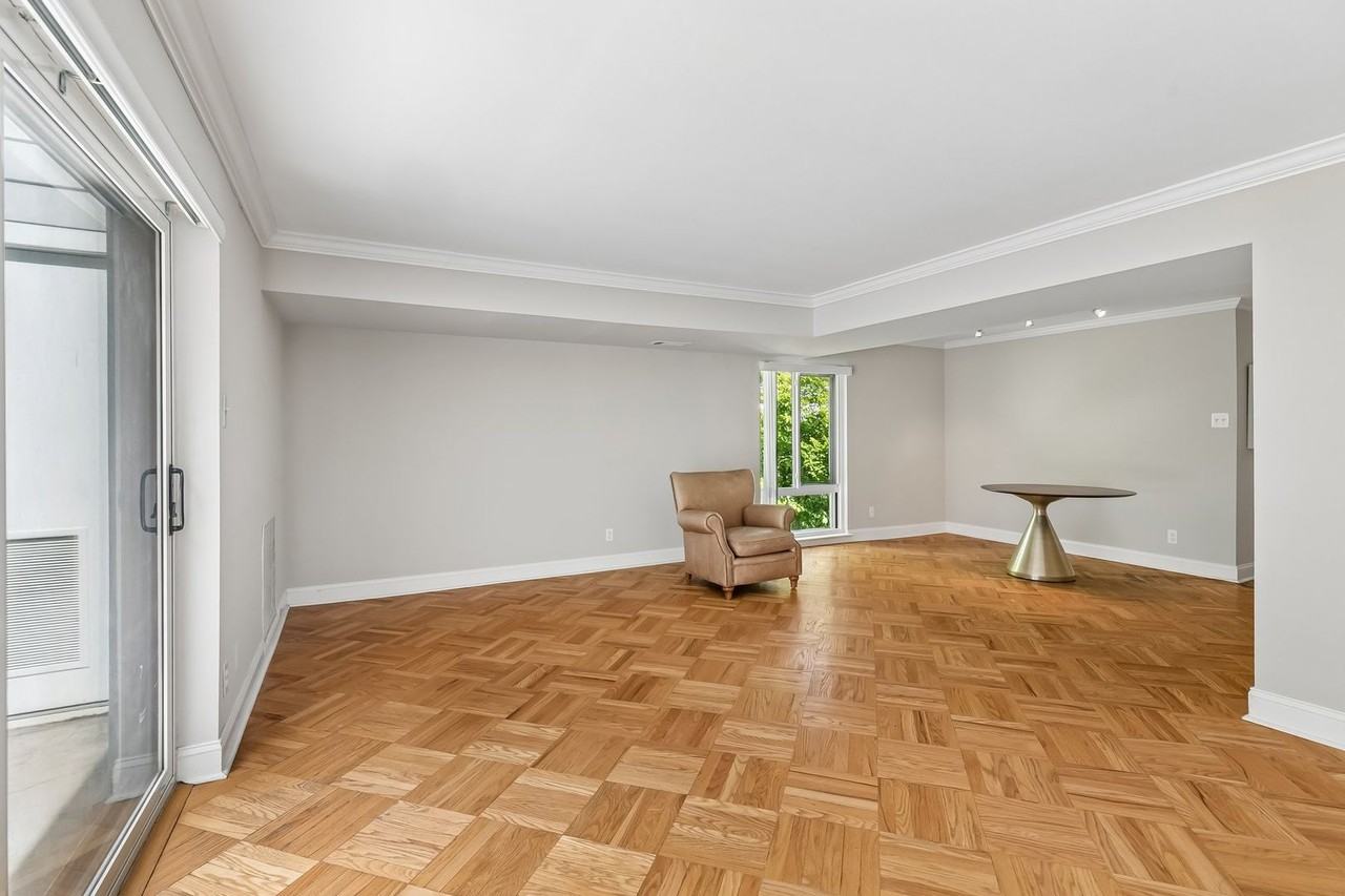 1740 Oakwood Ter - Photo 6 of 48