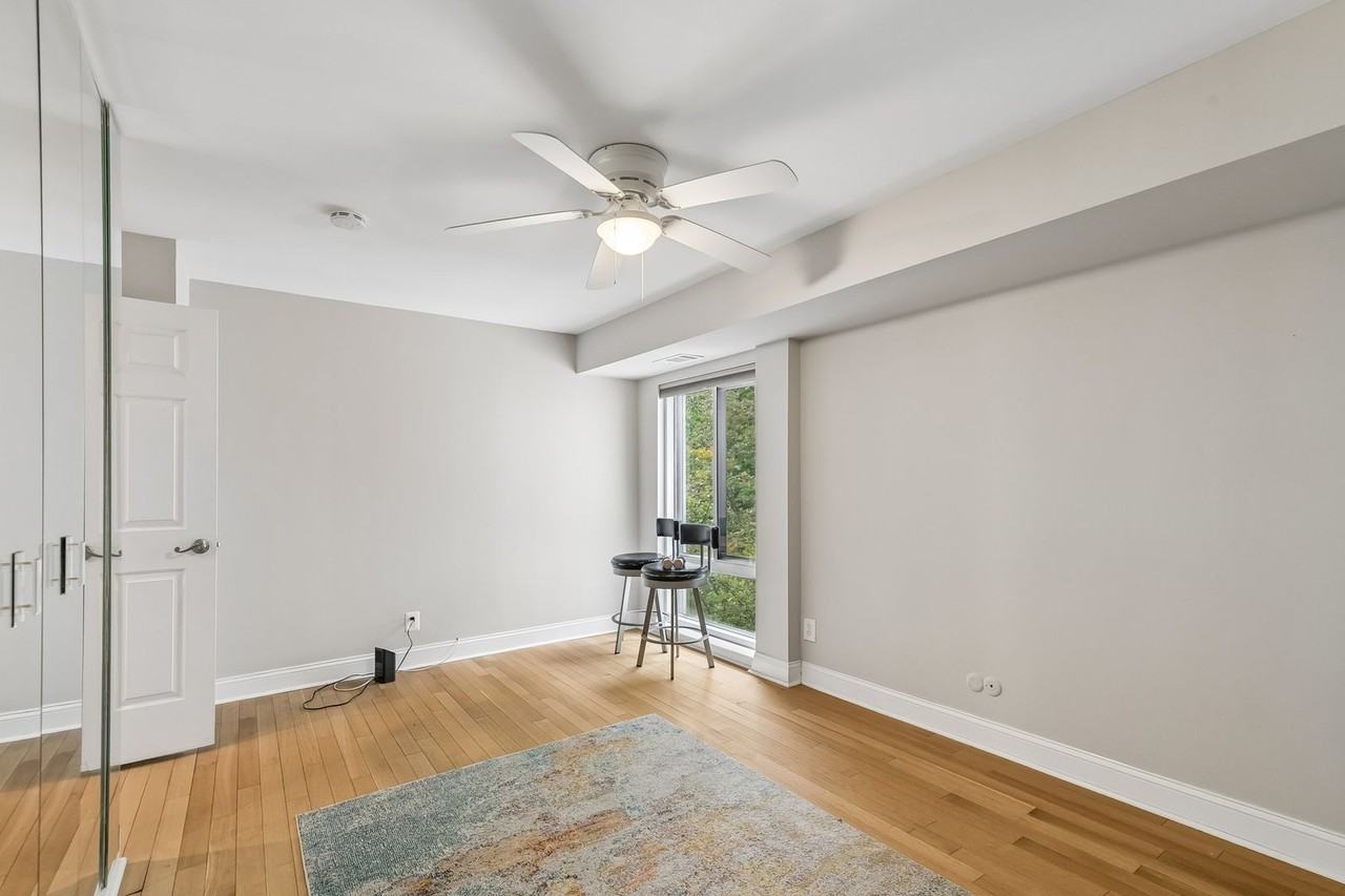 1740 Oakwood Ter - Photo 7 of 48