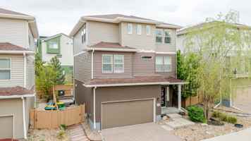 featured image of 2656 Champagne Ave