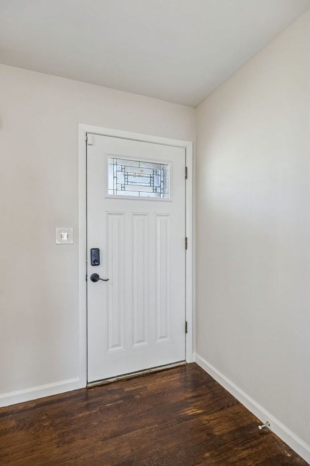 833 Rose Park Dr - Photo 6 of 48