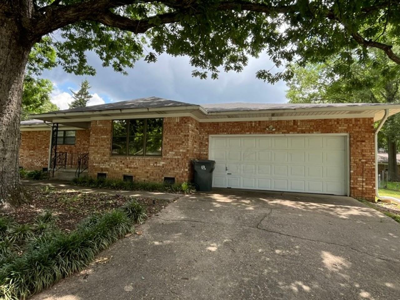 10 Talmage Dr - Photo 2 of 49