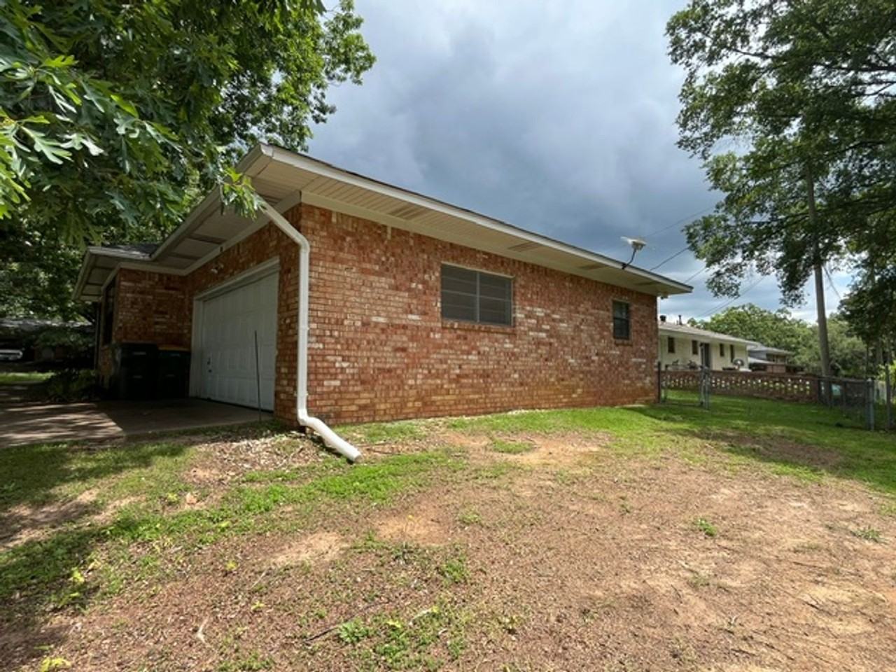 10 Talmage Dr - Photo 3 of 49