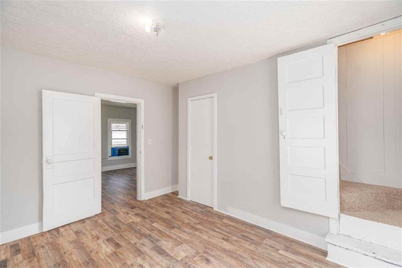 209 Sunset Ave - Photo 2 of 6
