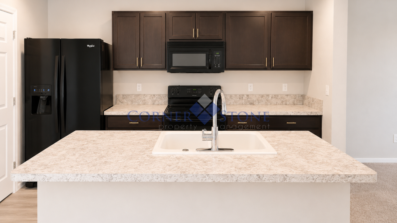 657 N Manship Ave - Photo 3 of 24