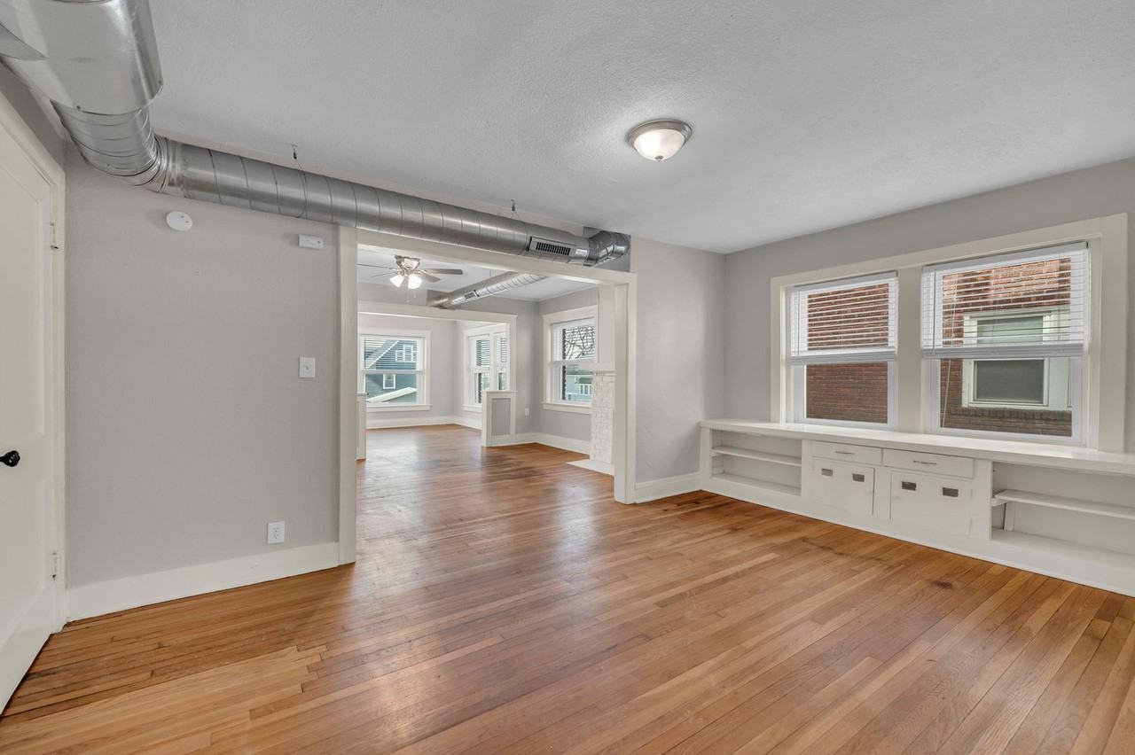 4220 Harrison St - Photo 3 of 18