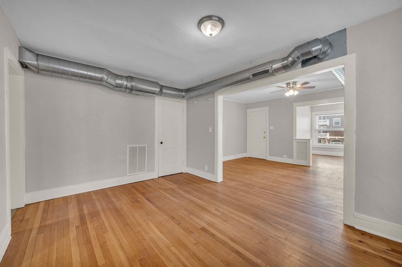 4220 Harrison St - Photo 5 of 18
