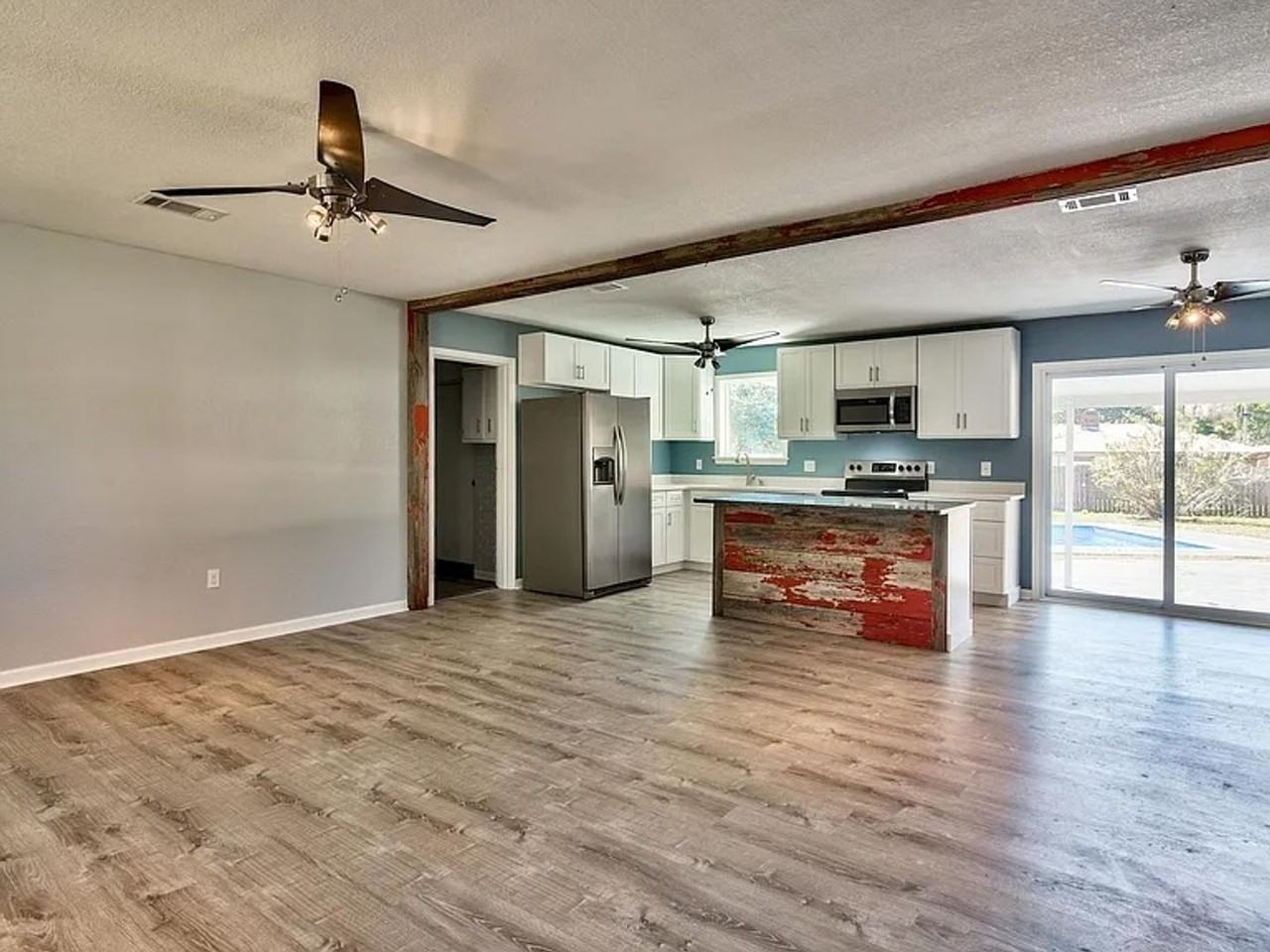 548 Kelly St - Photo 2 of 15