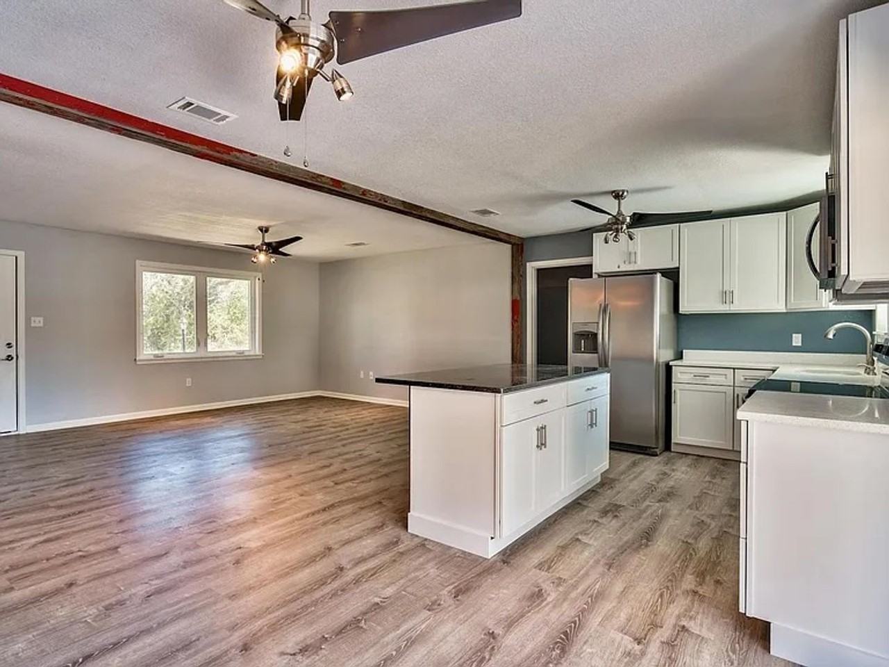 548 Kelly St - Photo 3 of 15
