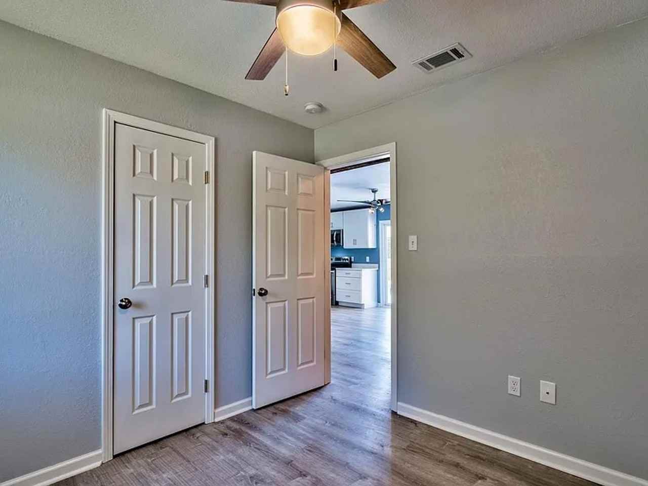 548 Kelly St - Photo 6 of 15