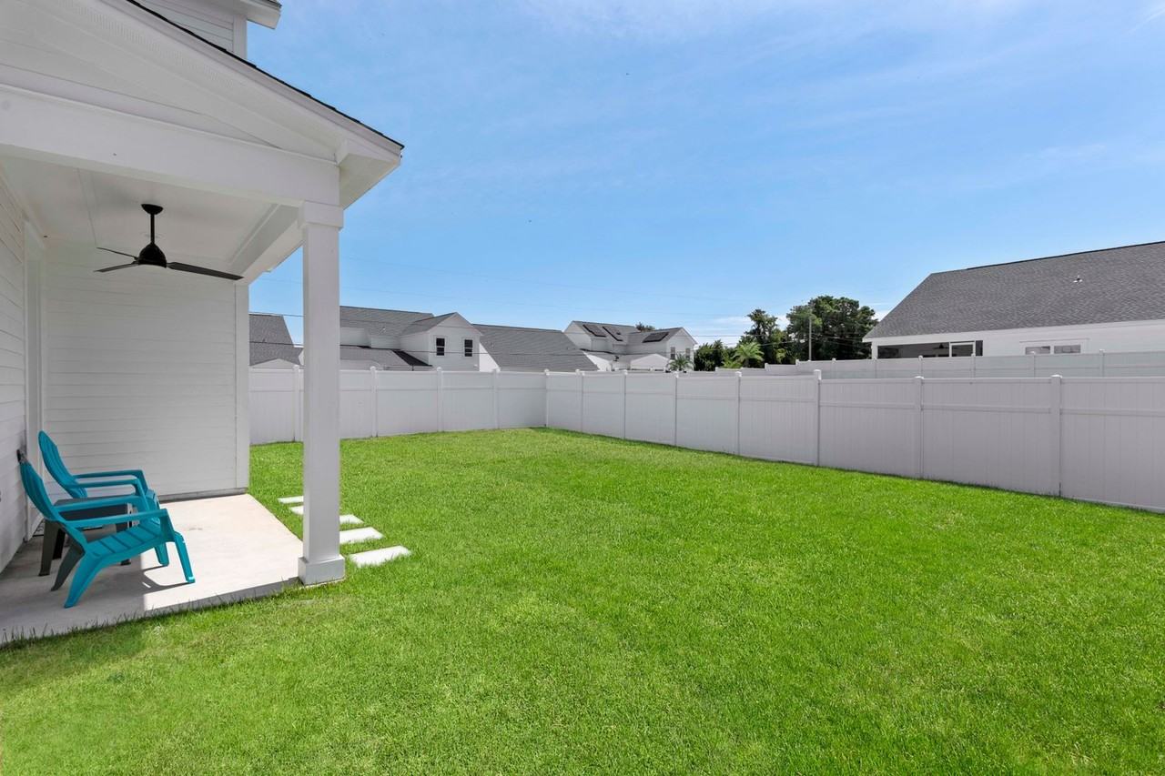 22801 Ann Miller Rd - Photo 5 of 50