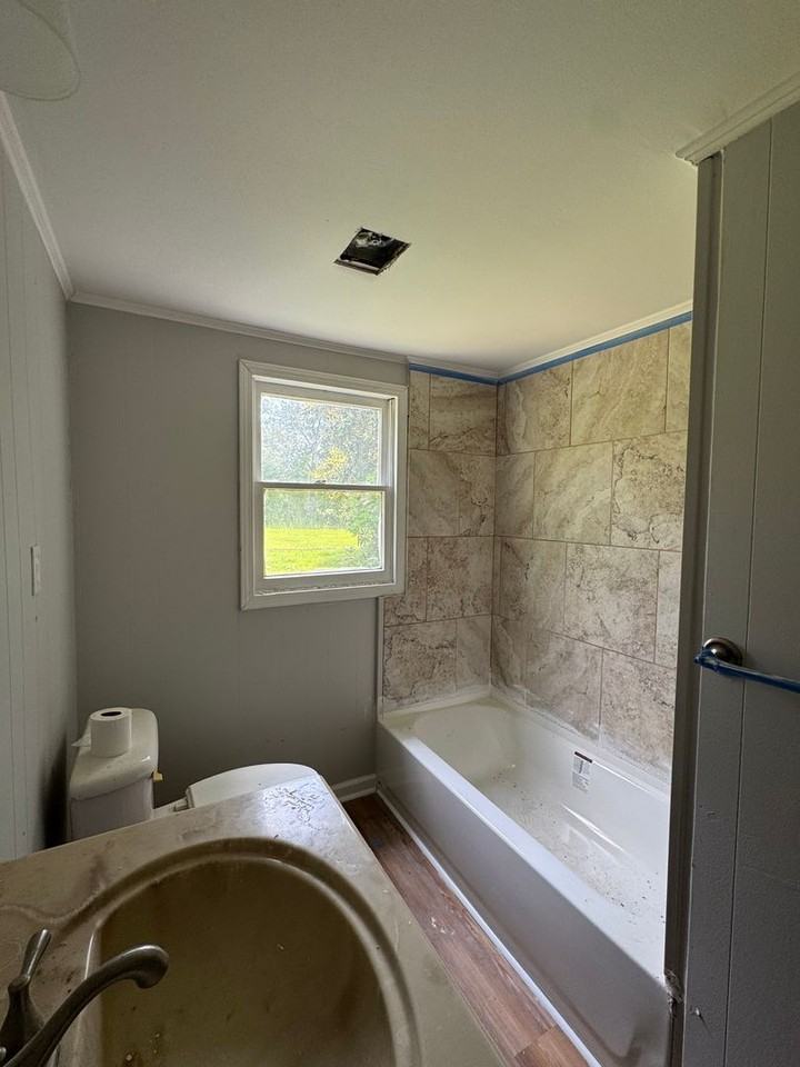 1653 Effie Hwy - Photo 7 of 10