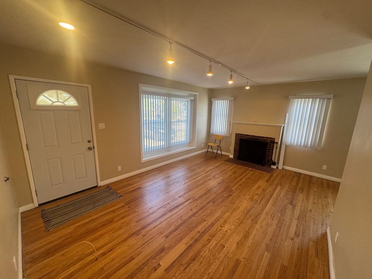 7333 Camellia Ave - Photo 3 of 26