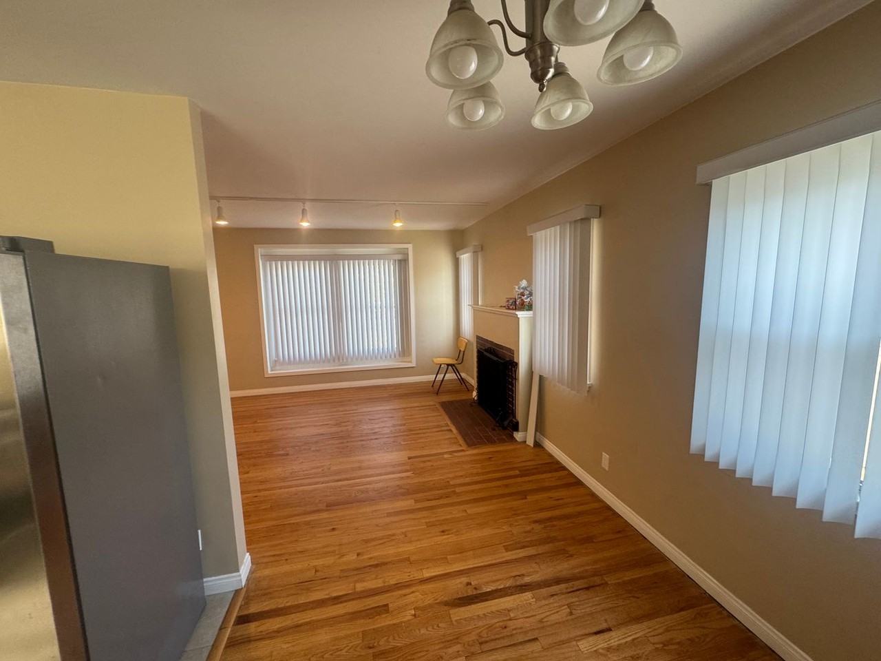7333 Camellia Ave - Photo 6 of 26