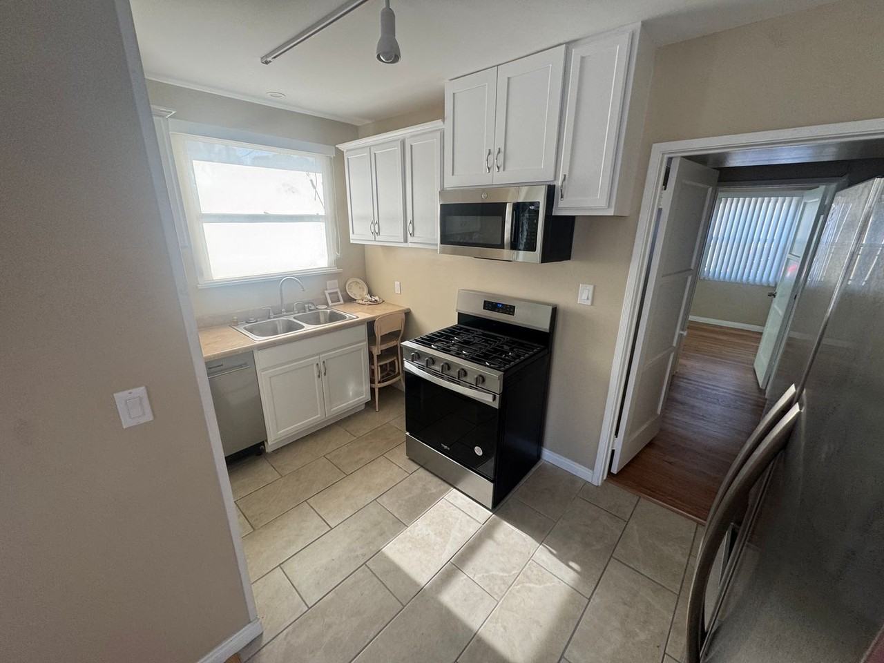 7333 Camellia Ave - Photo 7 of 26
