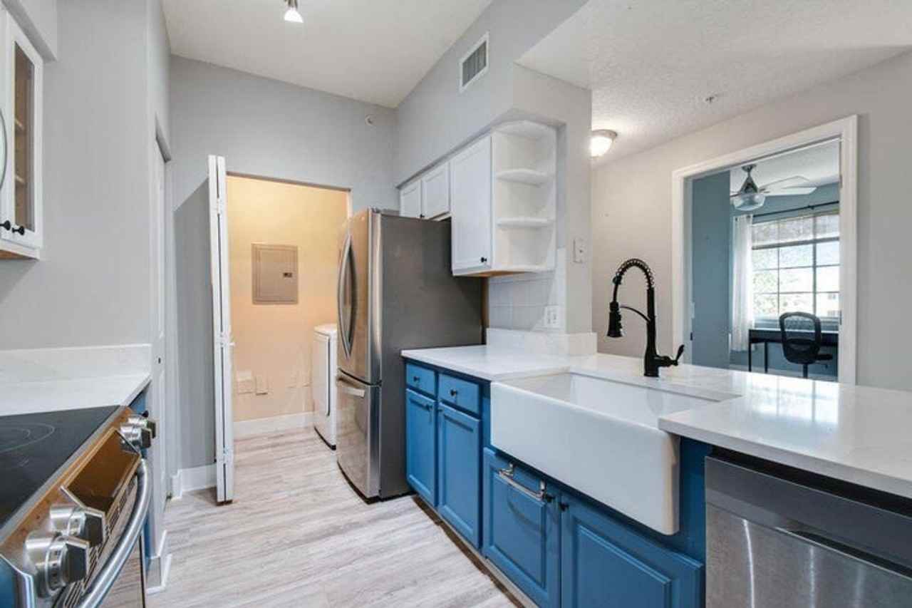 7302 Myrtlewood Cir W - Photo 4 of 18