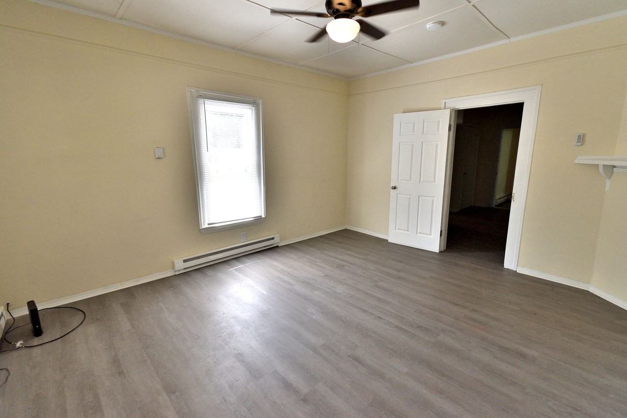 827 Gay St - Photo 2 of 12