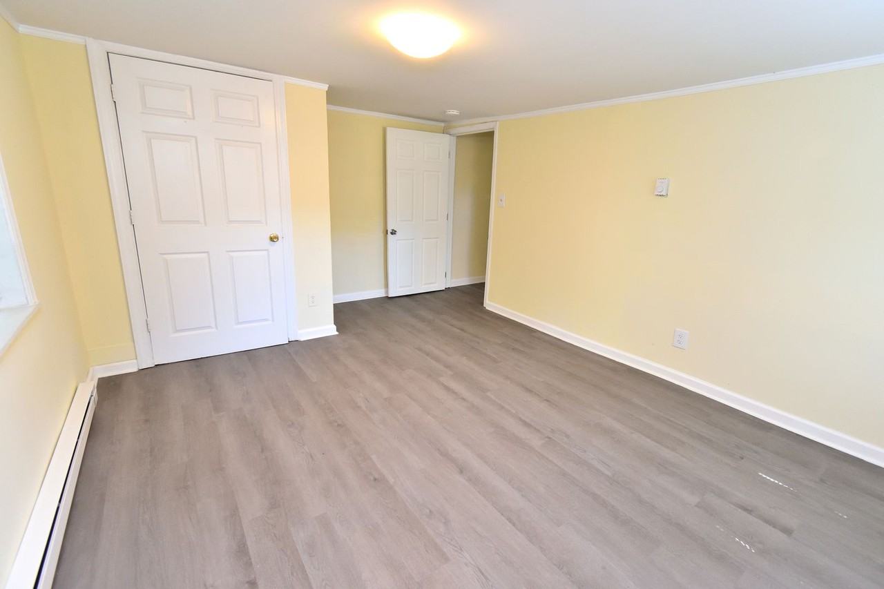 827 Gay St - Photo 7 of 12
