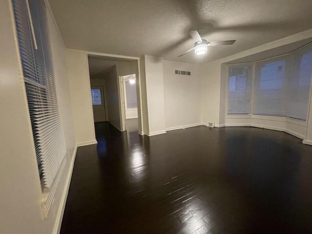 635 Orville Ave - Photo 4 of 34