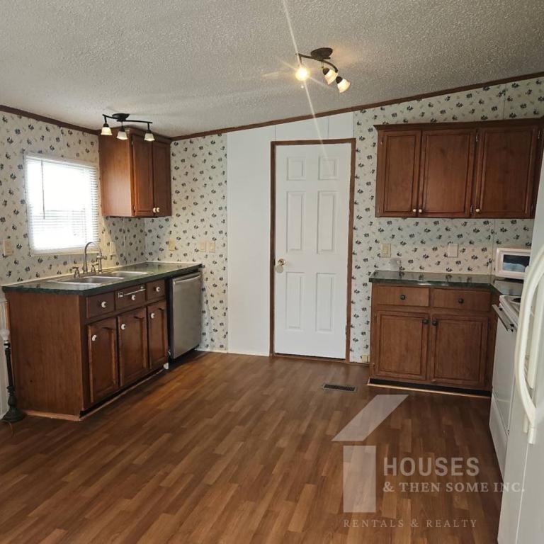 9 Gilreath St - Photo 4 of 21