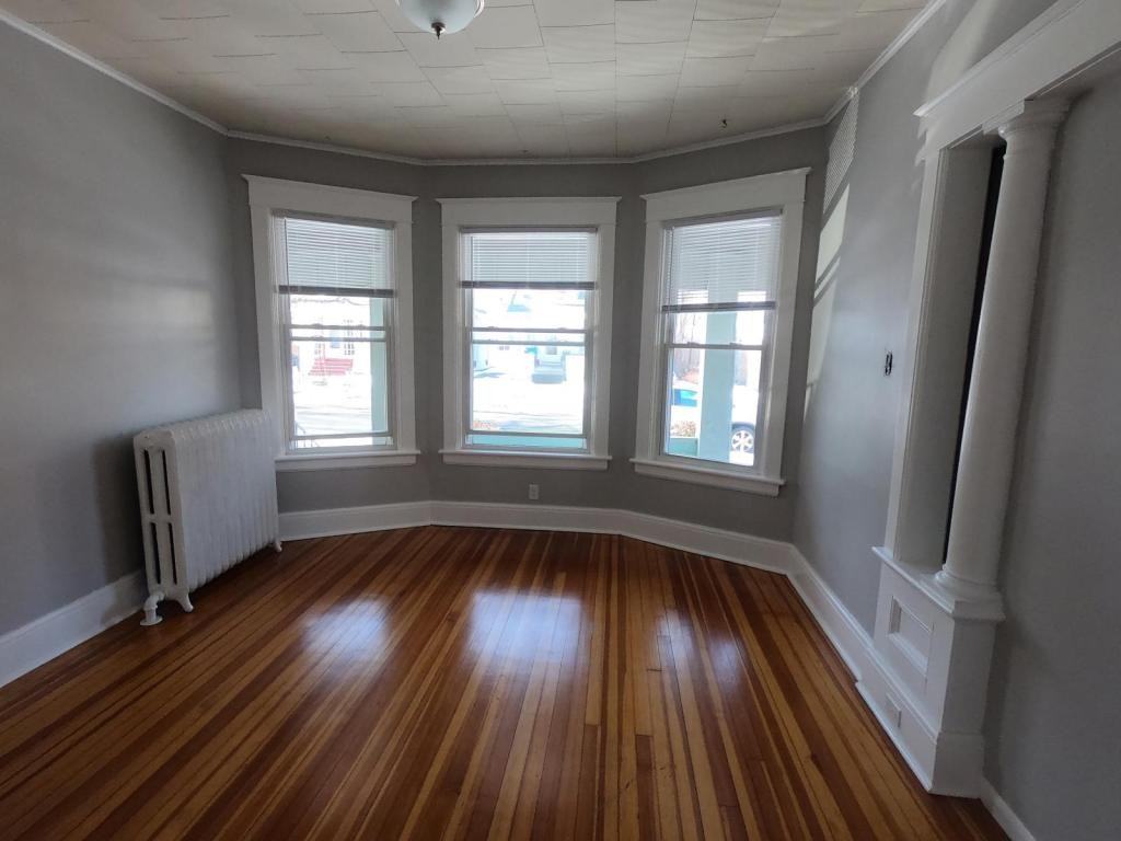 52 Grove Ave - Photo 3 of 18