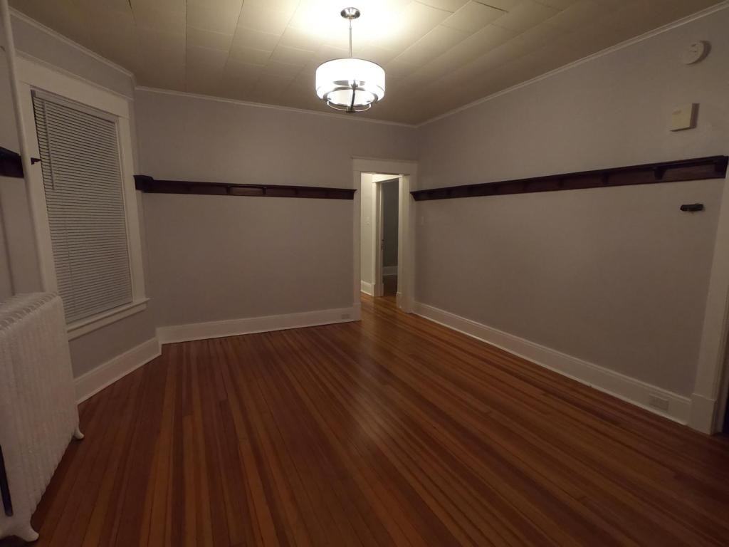 52 Grove Ave - Photo 7 of 18