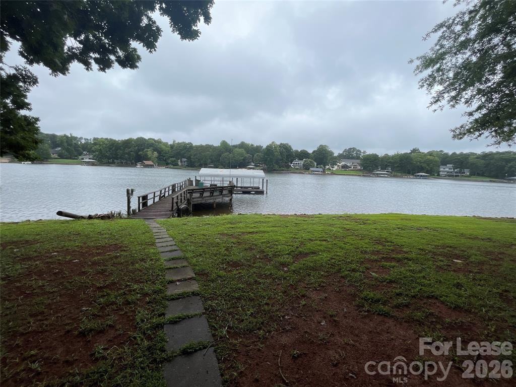 447 Kemp Rd - Photo 4 of 30