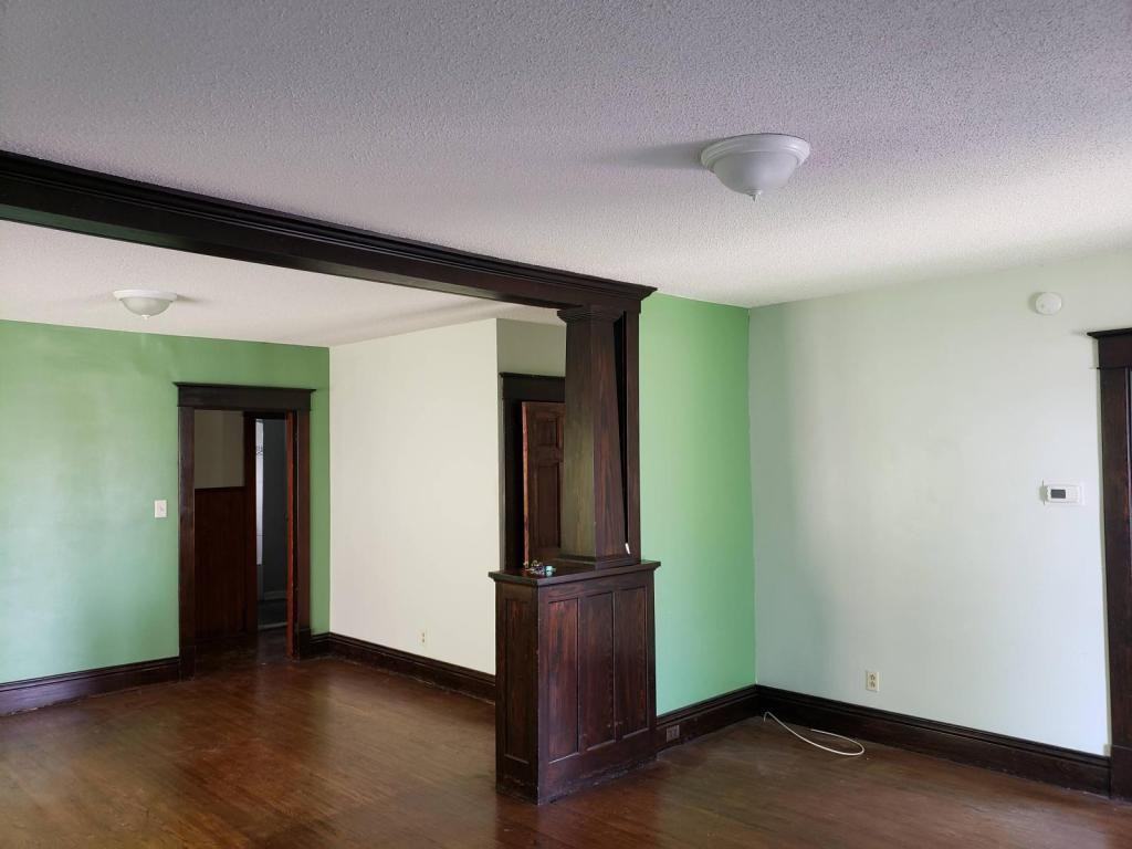 993 Englewood Ave - Photo 4 of 25