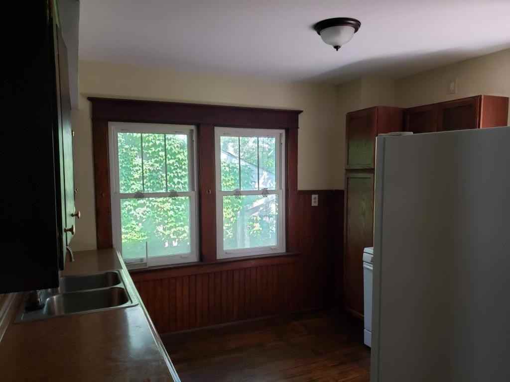 993 Englewood Ave - Photo 7 of 25