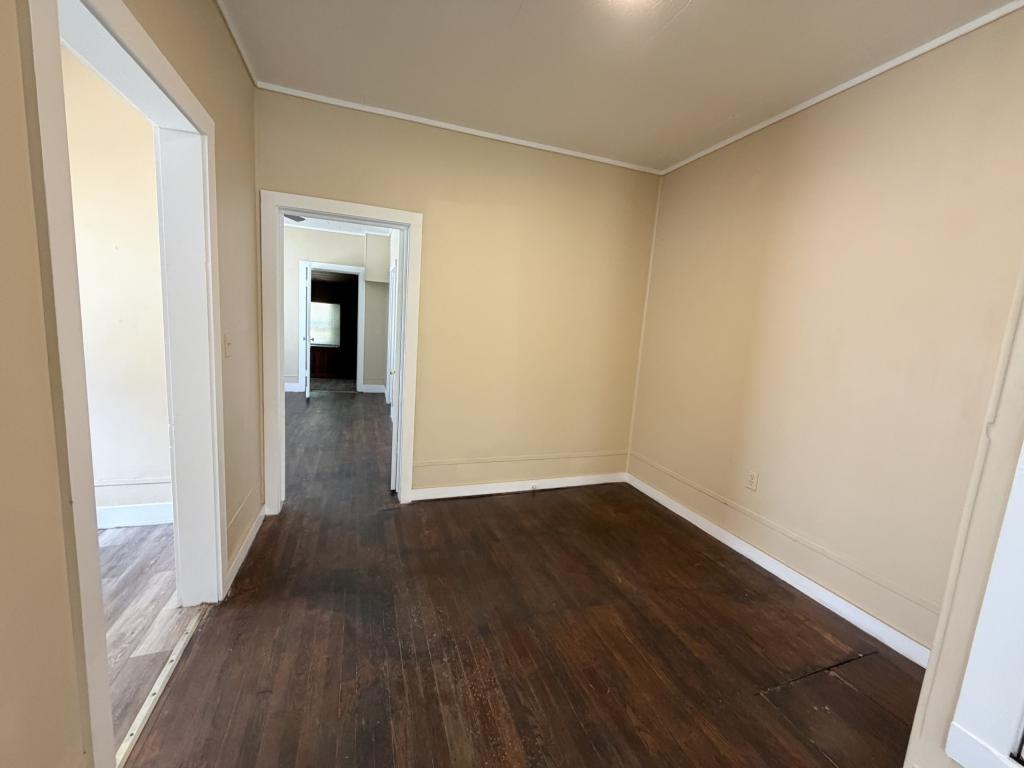 1913 Tilden St - Photo 4 of 11