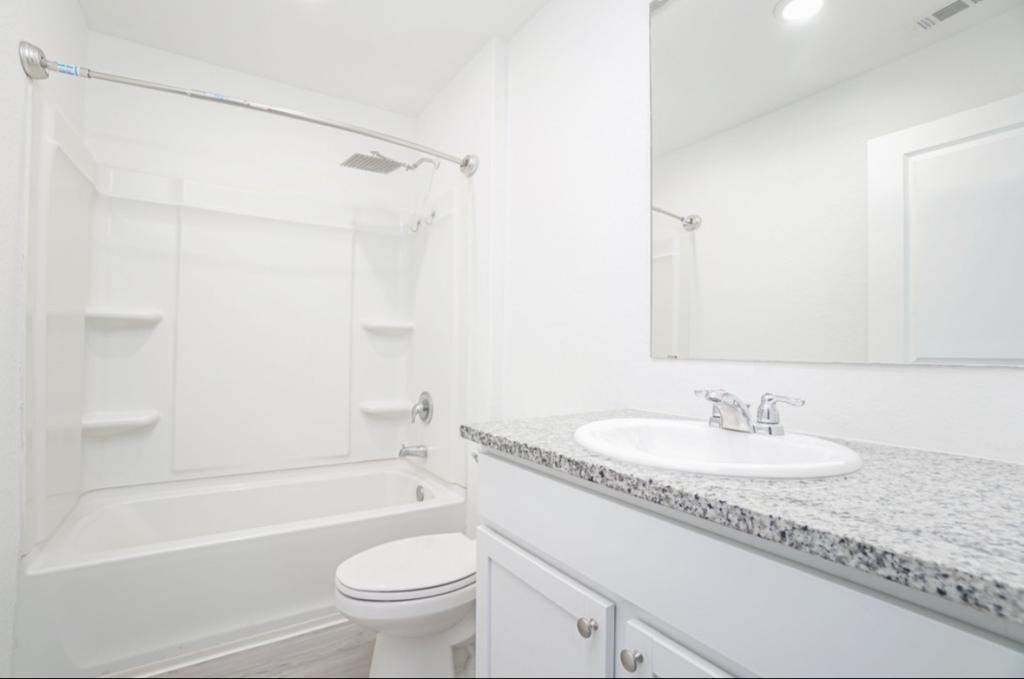 4510 Glades Way - Photo 5 of 7