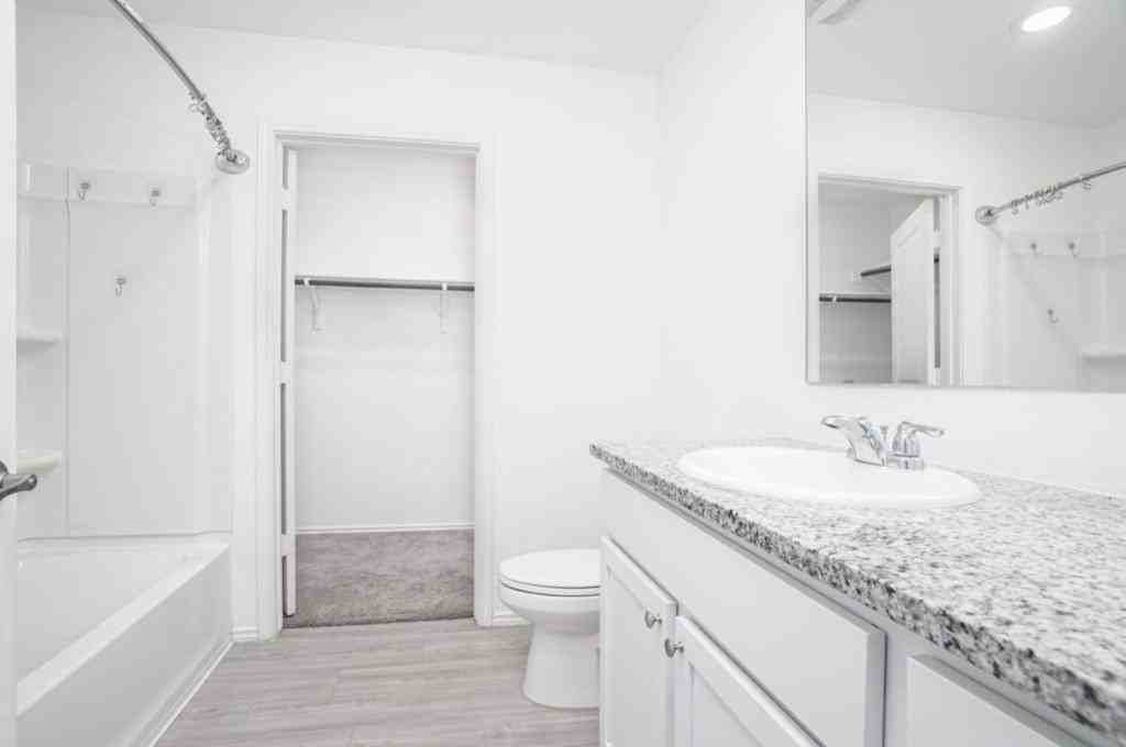 4510 Glades Way - Photo 6 of 7