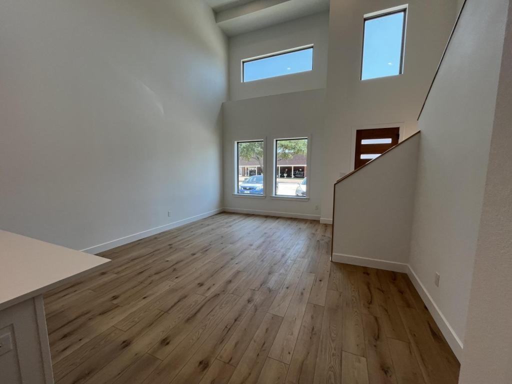 121 Post Oak Rd - Photo 5 of 18