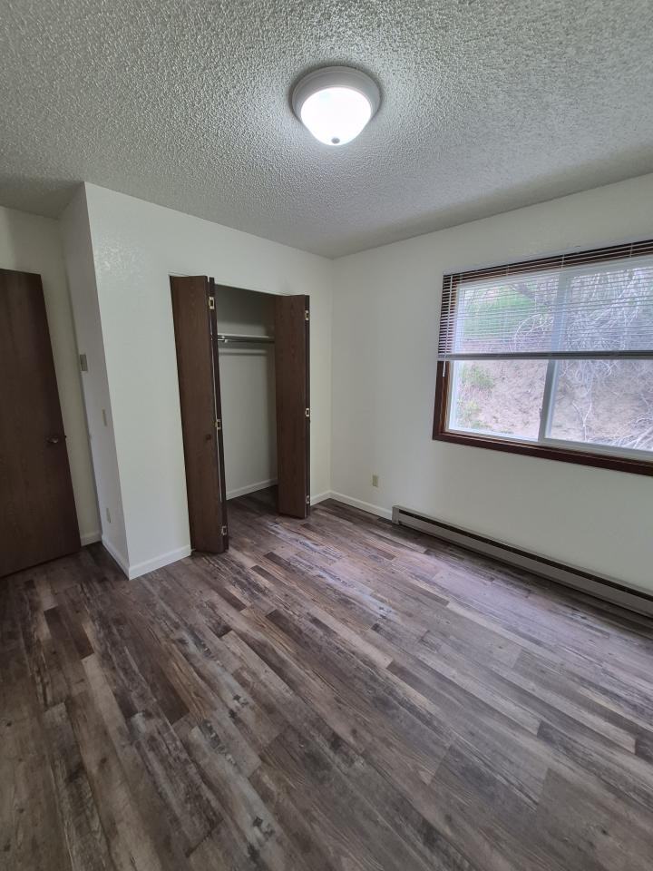1909 Burnstead Dr - Photo 5 of 8