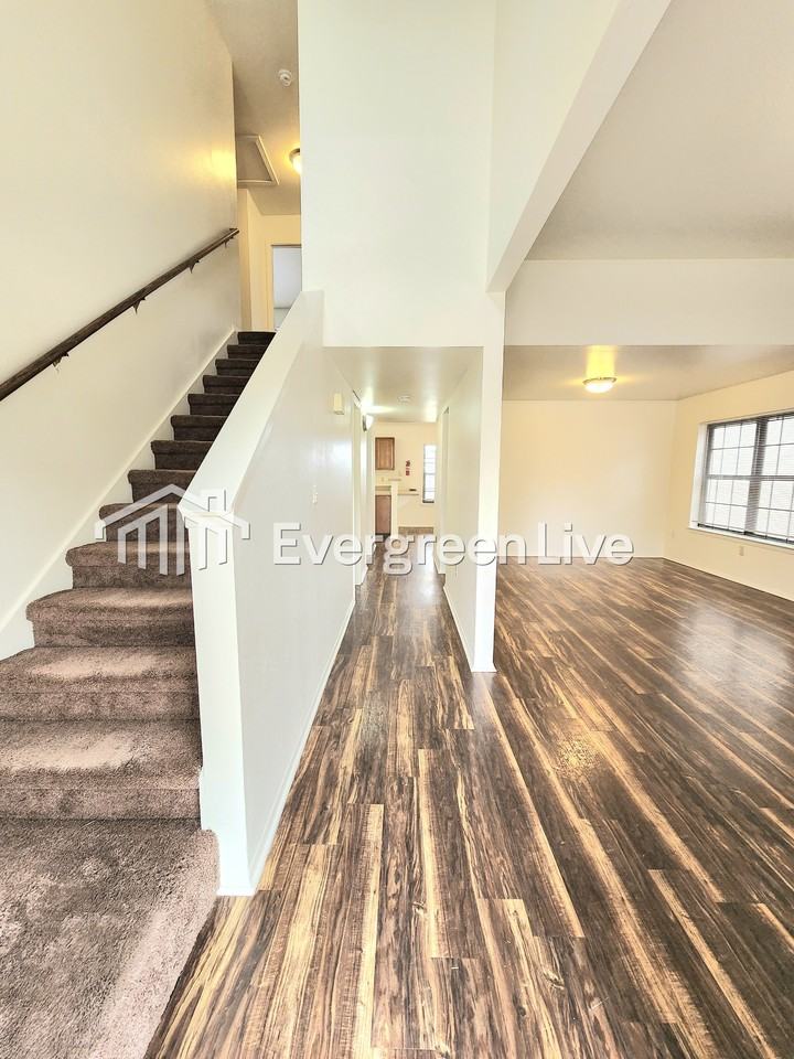 4217 Lew Wallace Dr - Photo 2 of 22