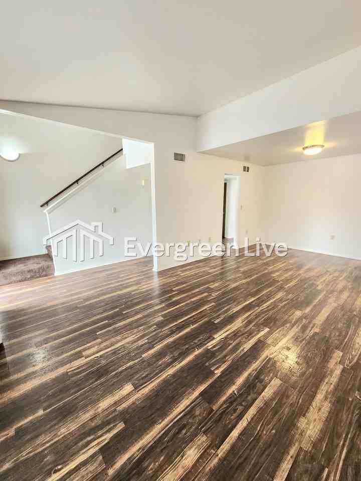 4217 Lew Wallace Dr - Photo 3 of 22