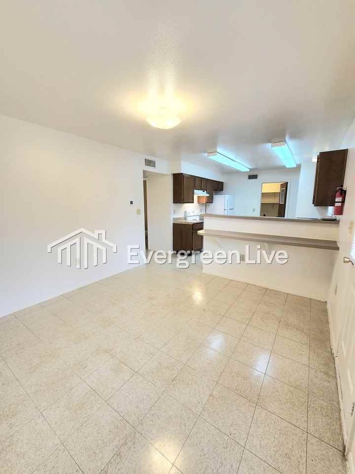 132 Crusader Ct - Photo 7 of 22