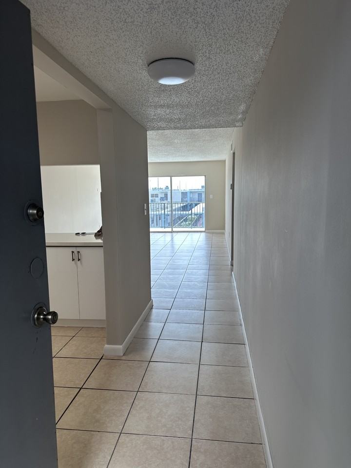 305 W 68th St #319 - Photo 2 of 15