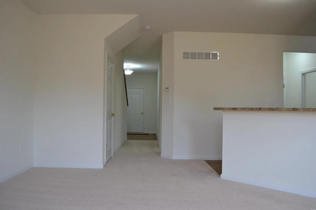 2410 Kilare Ln N #2410KILARE - Photo 4 of 27