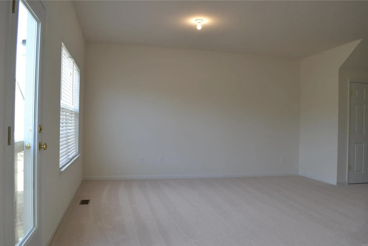 2410 Kilare Ln N #2410KILARE - Photo 5 of 27
