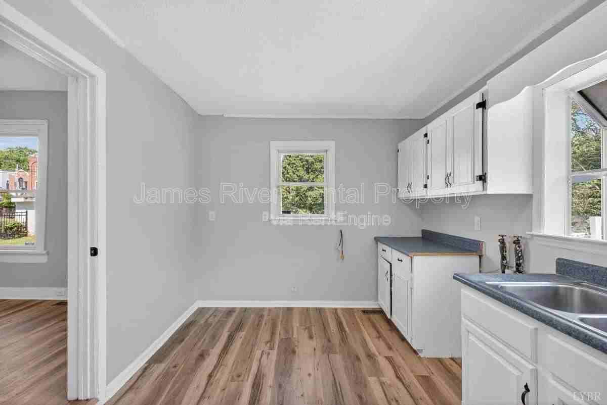 512 Polk St - Photo 2 of 10