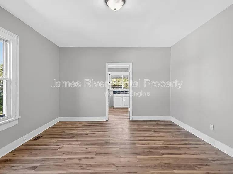 512 Polk St - Photo 3 of 10