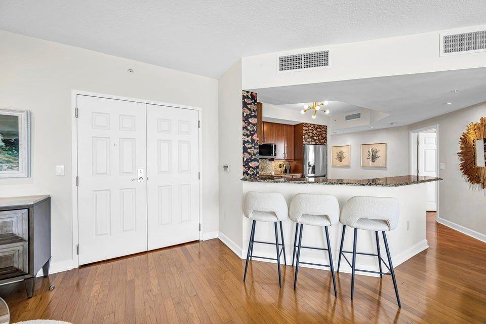 100 S Birch Rd - Photo 5 of 15