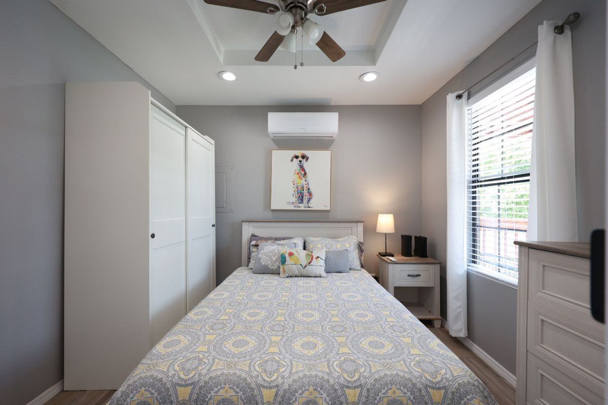 205 S Guerra Ave - Photo 3 of 9