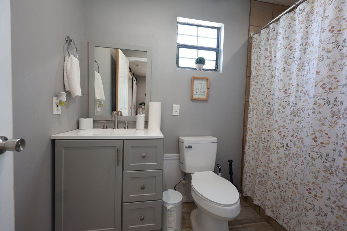 205 S Guerra Ave - Photo 5 of 9