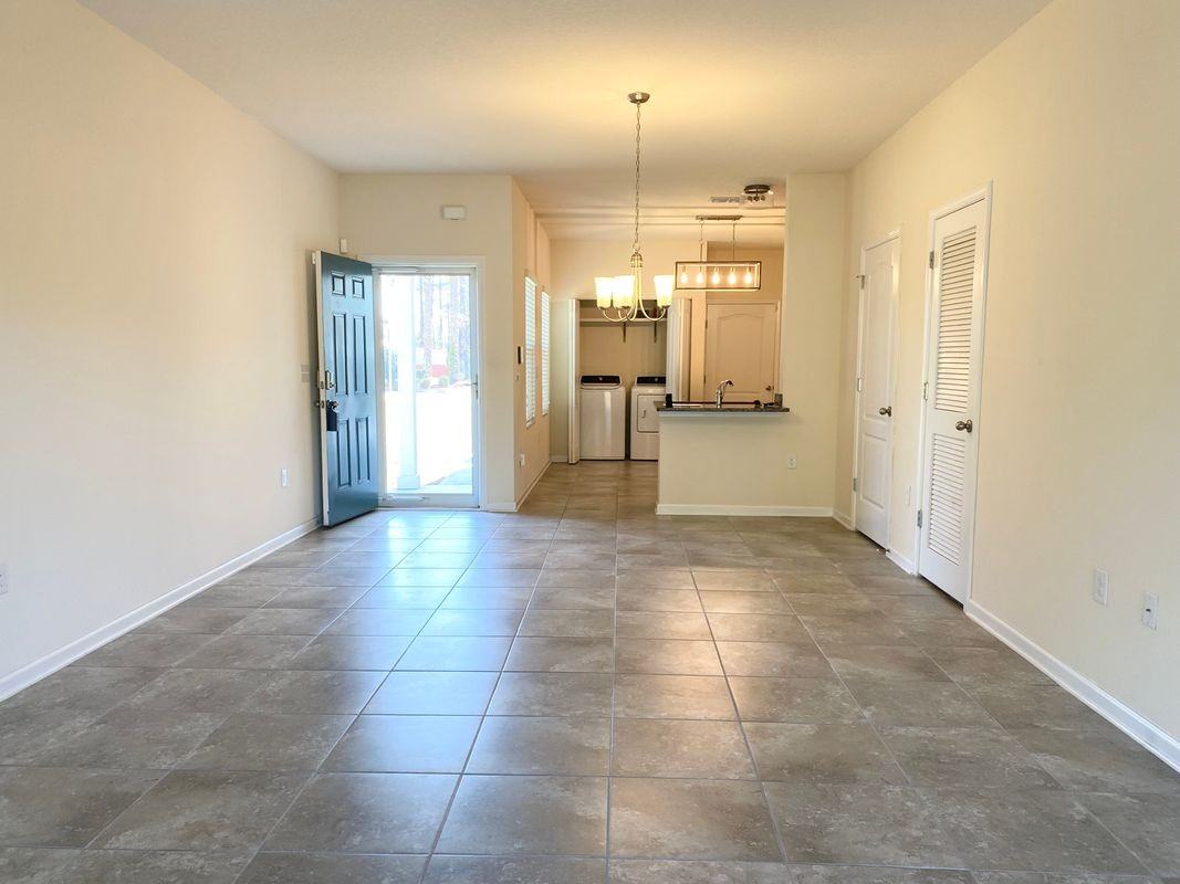 61 Englewood Trce - Photo 3 of 4