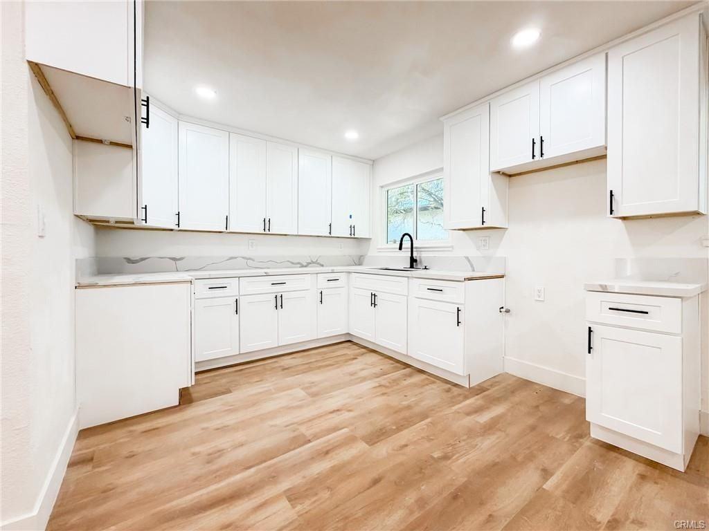 1444 N Pennsylvania Ave - Photo 2 of 8