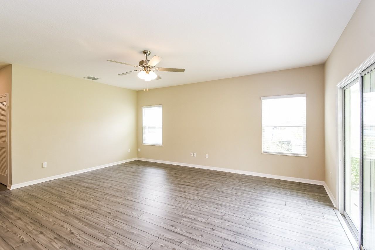 337 Fellbrook Dr - Photo 3 of 15